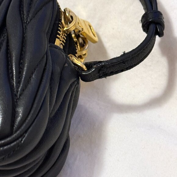 MIU MIU Matelassé Mini Bag Clutch Wristlet Black & Gold Leather BAG CHARM Rare - Picture 9 of 12